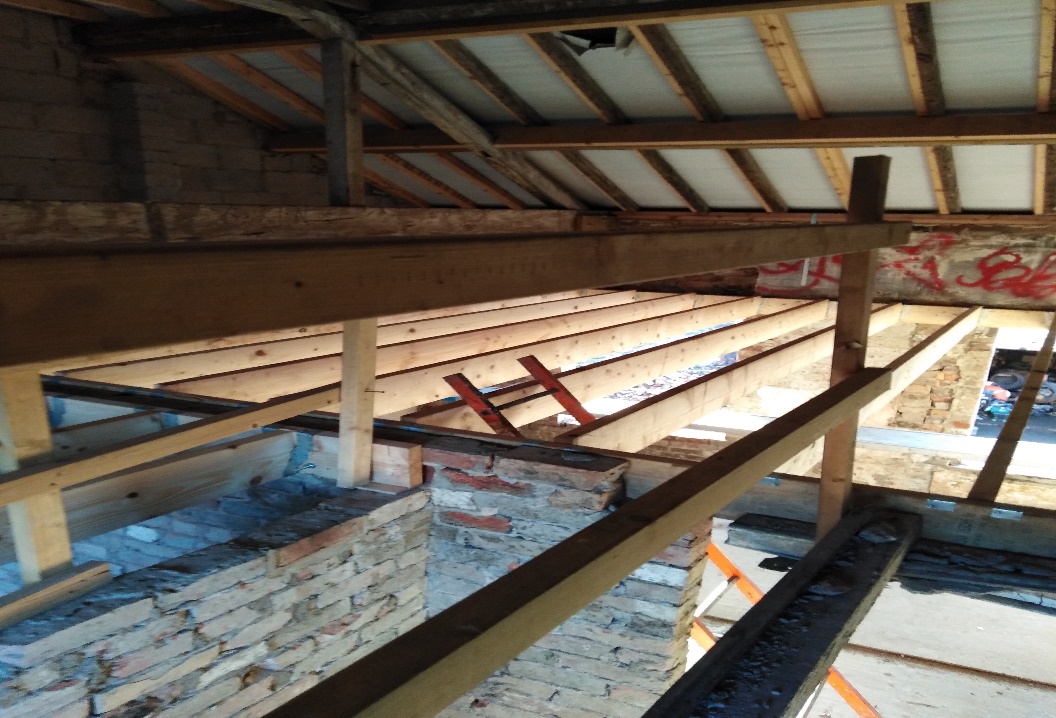 Draycott_Dec_2019_Cottage_roof_space