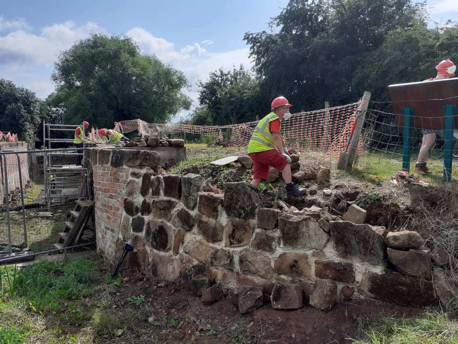 WRGies_Borrowash_Aug_2021_Lock_stones