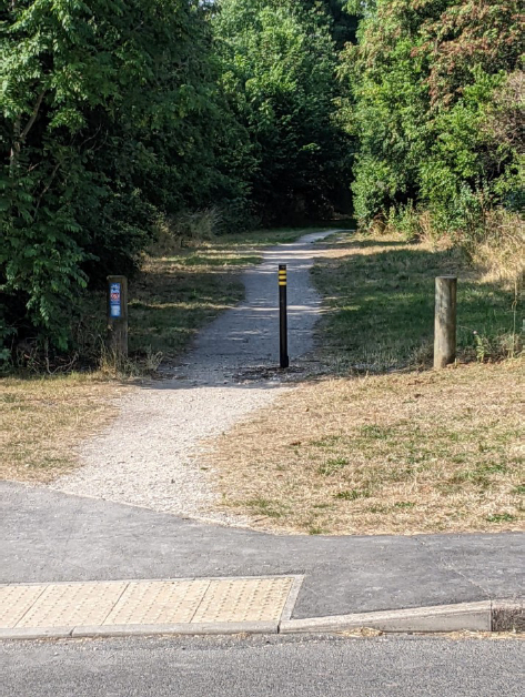 Bollard_Anglers_Lane_Spondon_July_2022